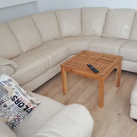Apartment Za Sakurou *